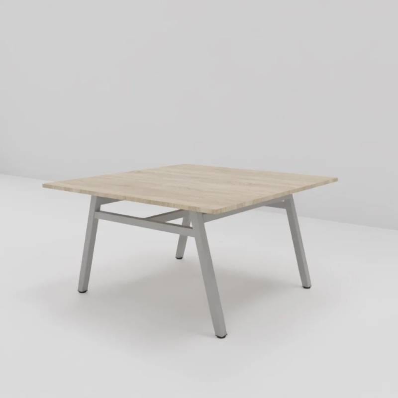 Stół konferencyjny 140x140x76cm, na nogach metalowych A